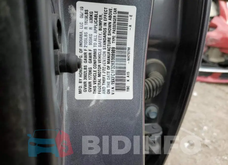 19XFC1F32KE008989 Photo# 10