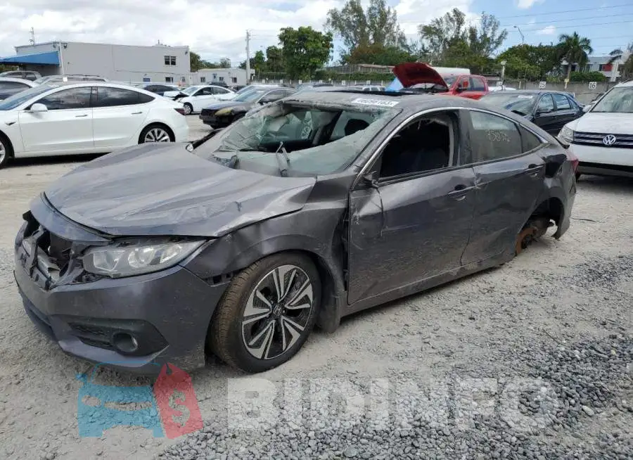 19XFC1F38HE018211 Photo# 1