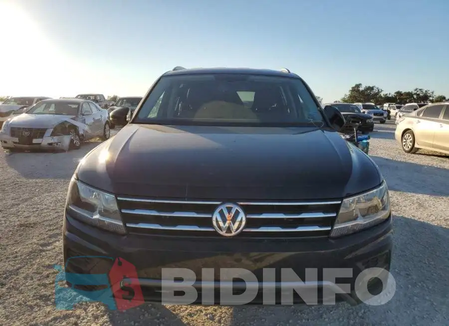 3VV2B7AX8KM137275 Photo# 5