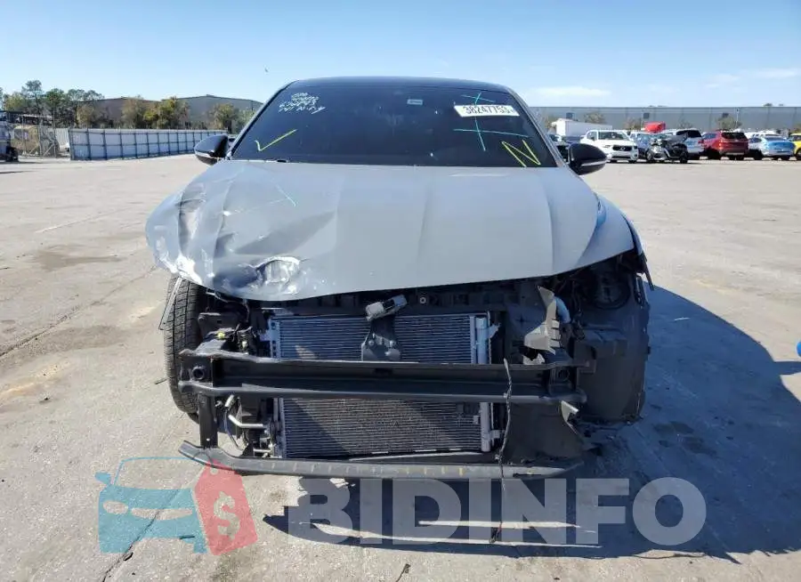 3VW2T7BU9NM002937 Photo# 5