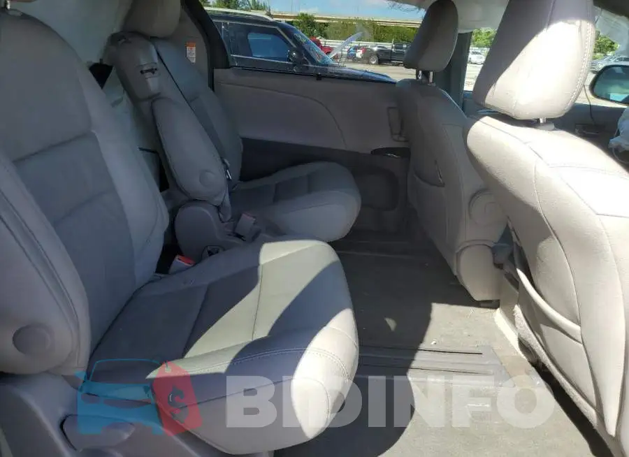 5TDYK3DCXGS726927 Photo# 6