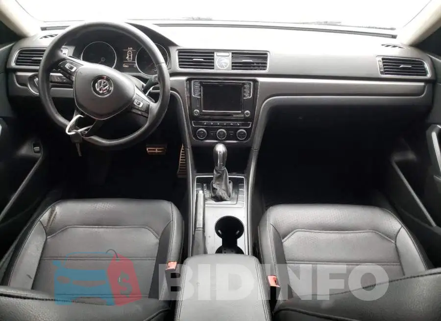 1VWDT7A38HC005254 Photo# 8