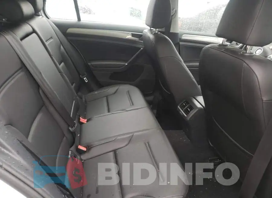 3VW117AU4HM074815 Photo# 10