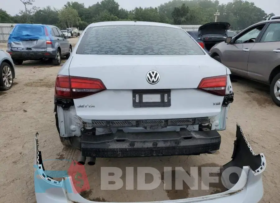 3VW167AJ5HM381384 Photo# 6