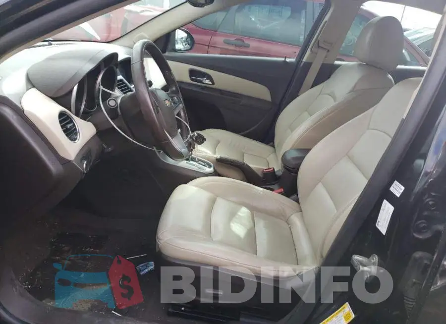 1G1PE5SB3E7338141 Photo# 7