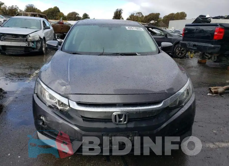 19XFC2F72HE230157 Photo# 5