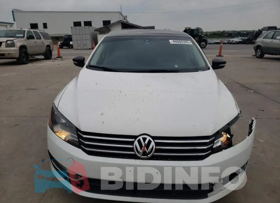 1VWBS7A30FC108384 Photo# 5