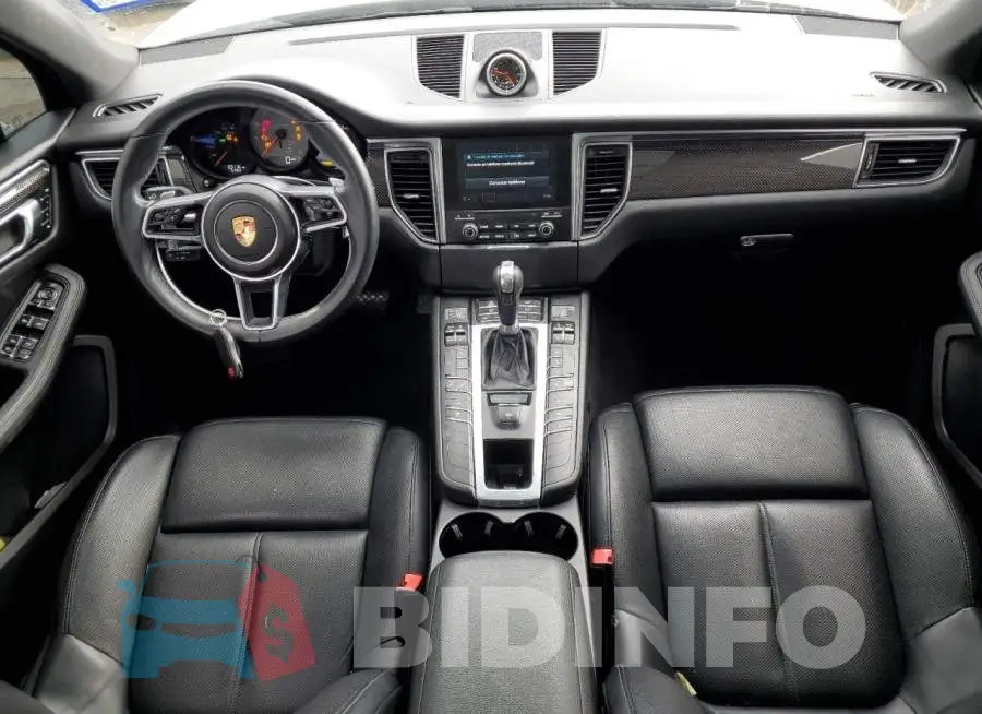 WP1AB2A51JLB30873 Photo# 8