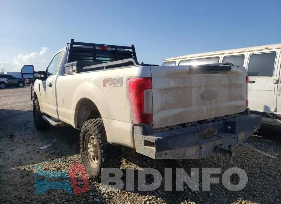 1FTBF2B64KEC45328 Photo# 3