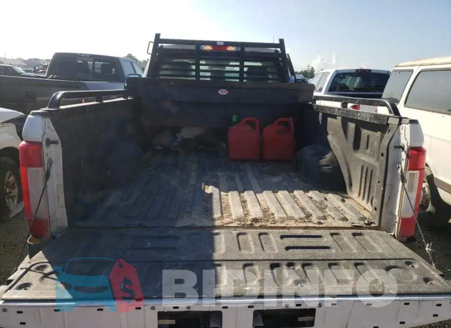 1FTBF2B64KEC45328 Photo# 6