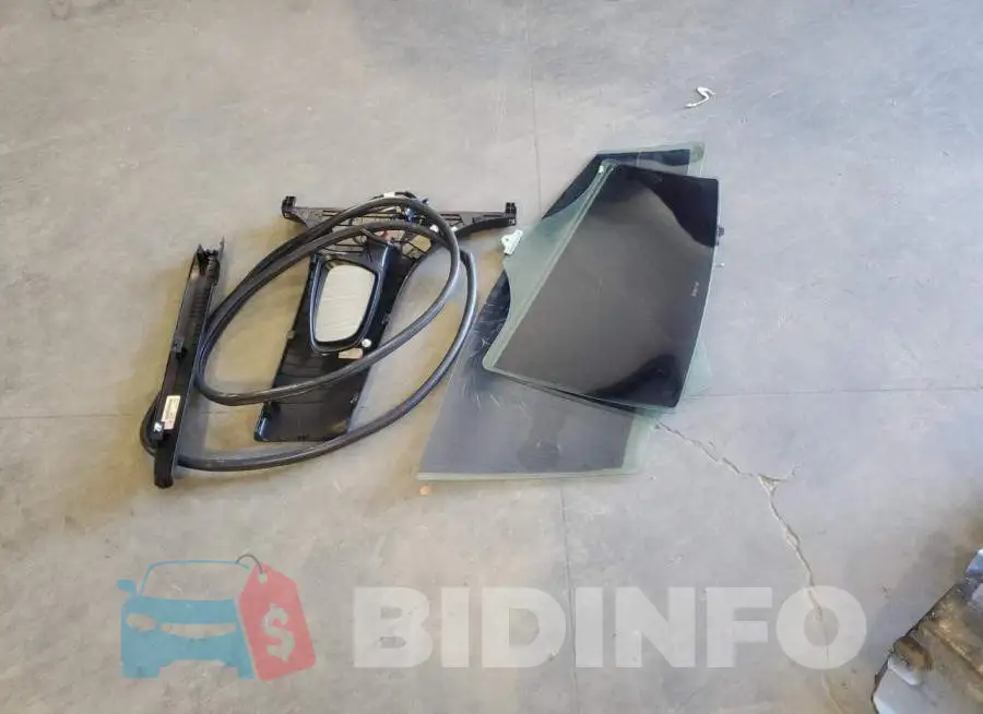 3KPFL4A82HE089988 Photo# 12