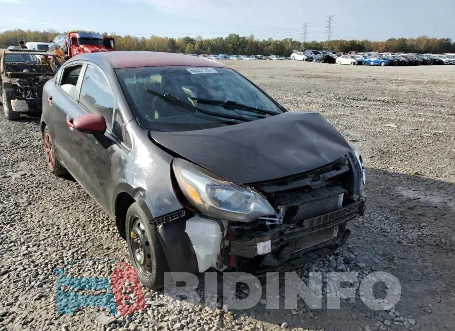 KNADM4A36F6437011 Photo# 1