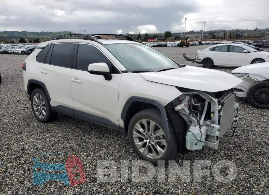 2T3C1RFV4MW153435 Photo# 4