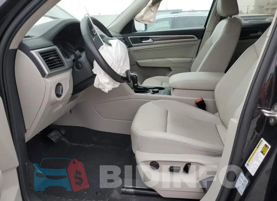 1V2UR2CA4KC589321 Photo# 7