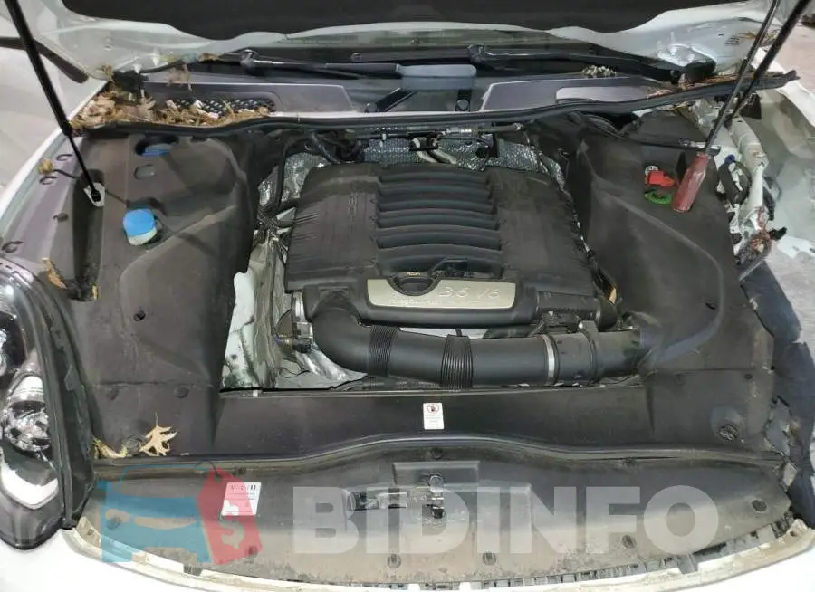 WP1AA2A26HKA81002 Photo# 12