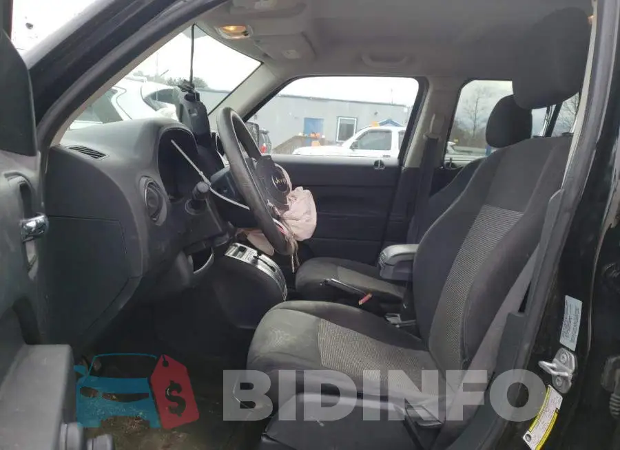 1C4NJPBB0HD131573 Photo# 7