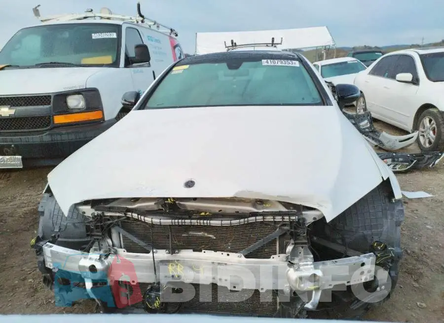 WDDWJ8DBXKF863203 Photo# 5