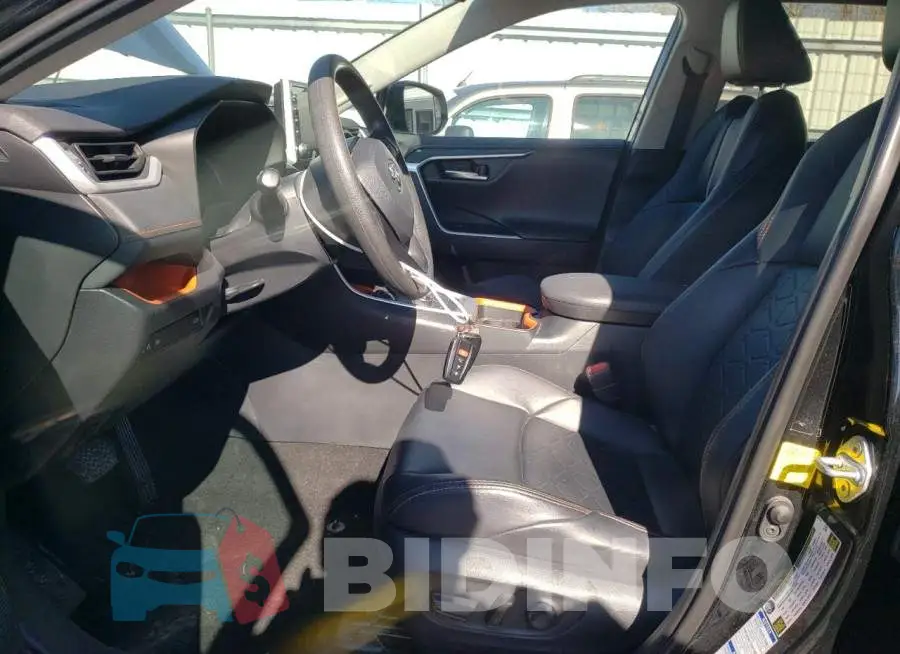 2T3J1RFV4KW061763 Photo# 7