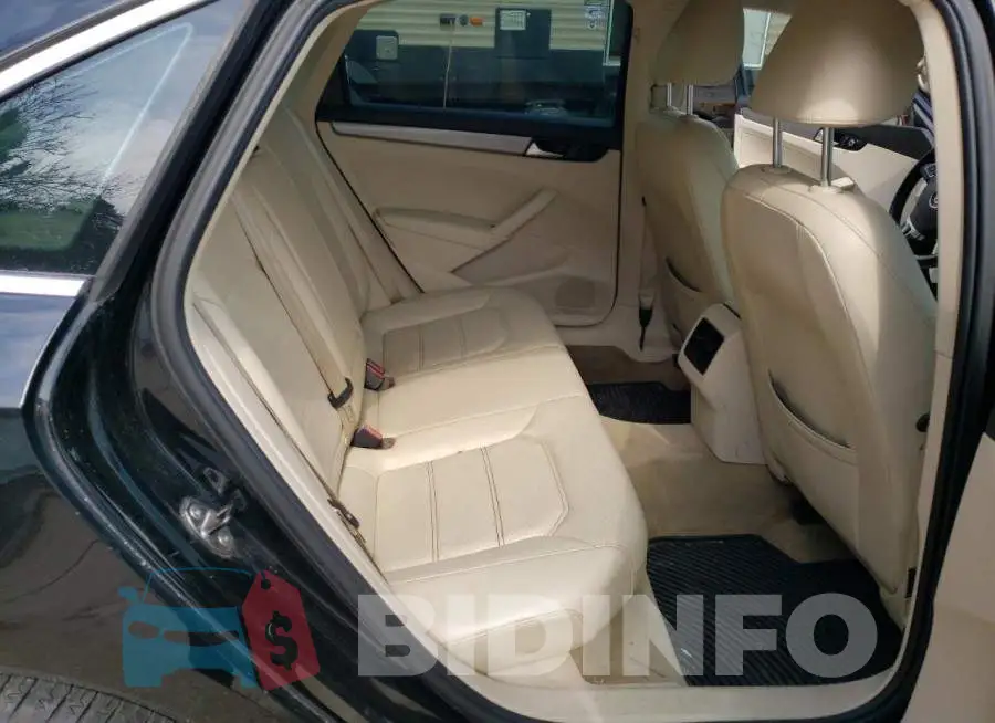 1VWBN7A33EC121328 Photo# 10