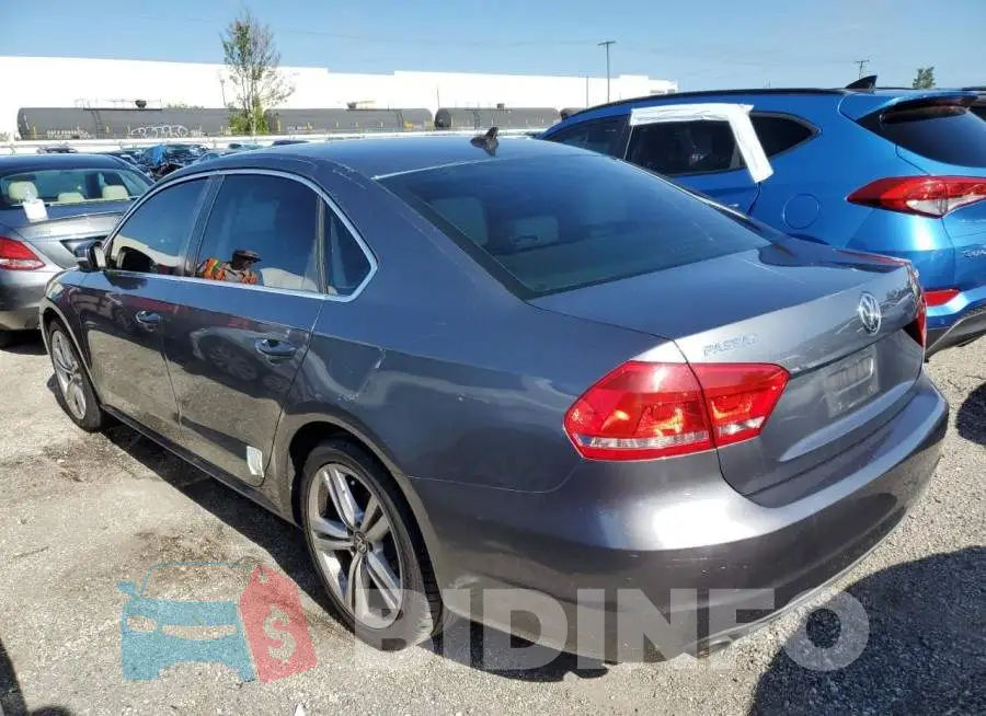 1VWBS7A32EC052351 Photo# 2