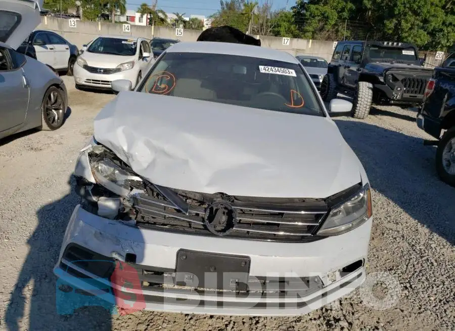 3VW2B7AJ6HM276241 Photo# 5