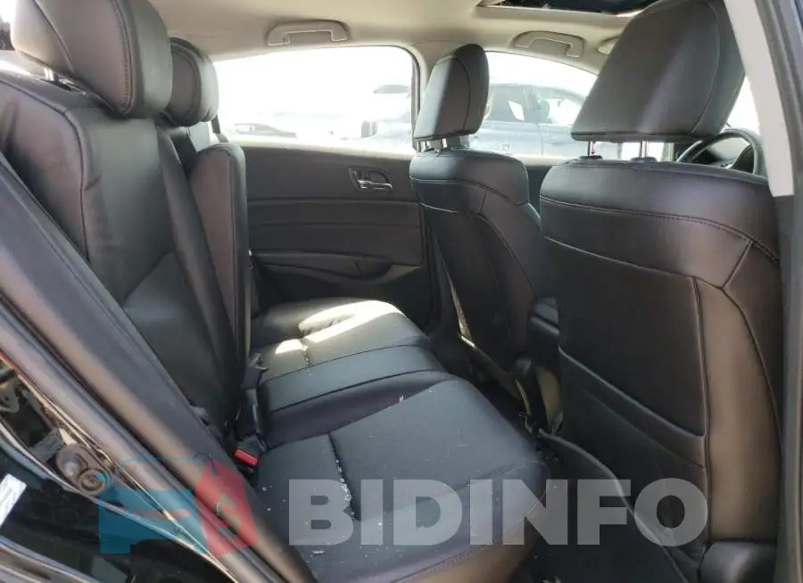 19UDE2F36JA002509 Photo# 10