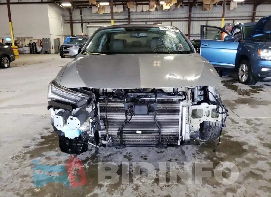 19UDE2F78KA008445 Photo# 5