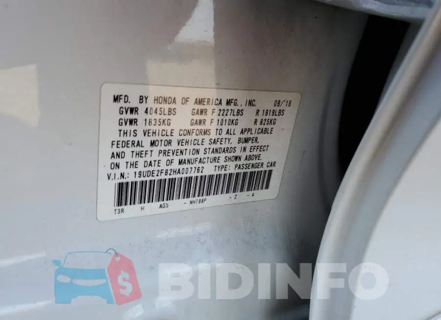 19UDE2F82HA007762 Photo# 12