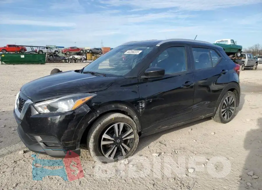 3N1CP5CU4JL524702 Photo# 1