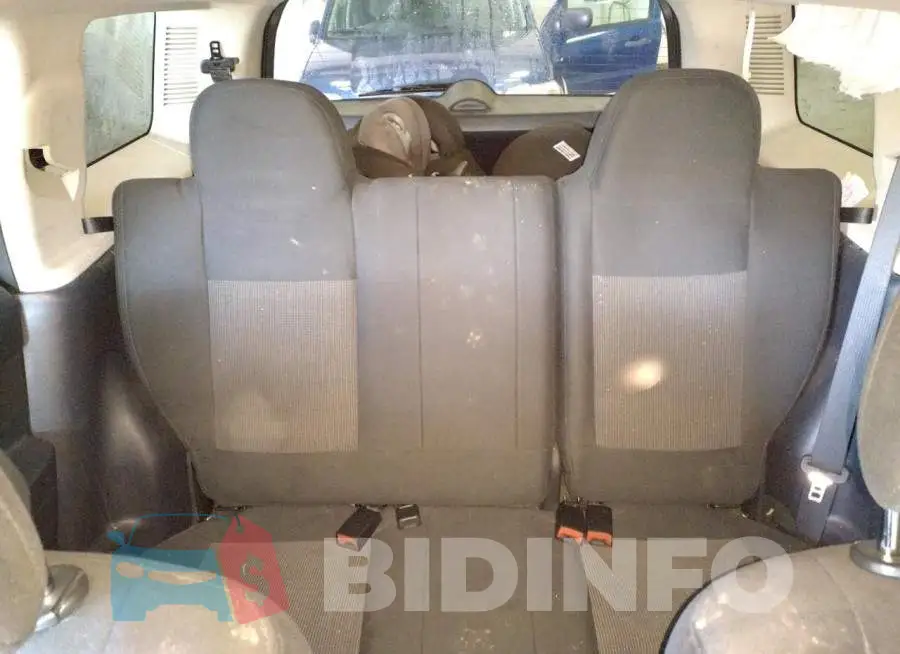 1C4NJPBBXFD328909 Photo# 10