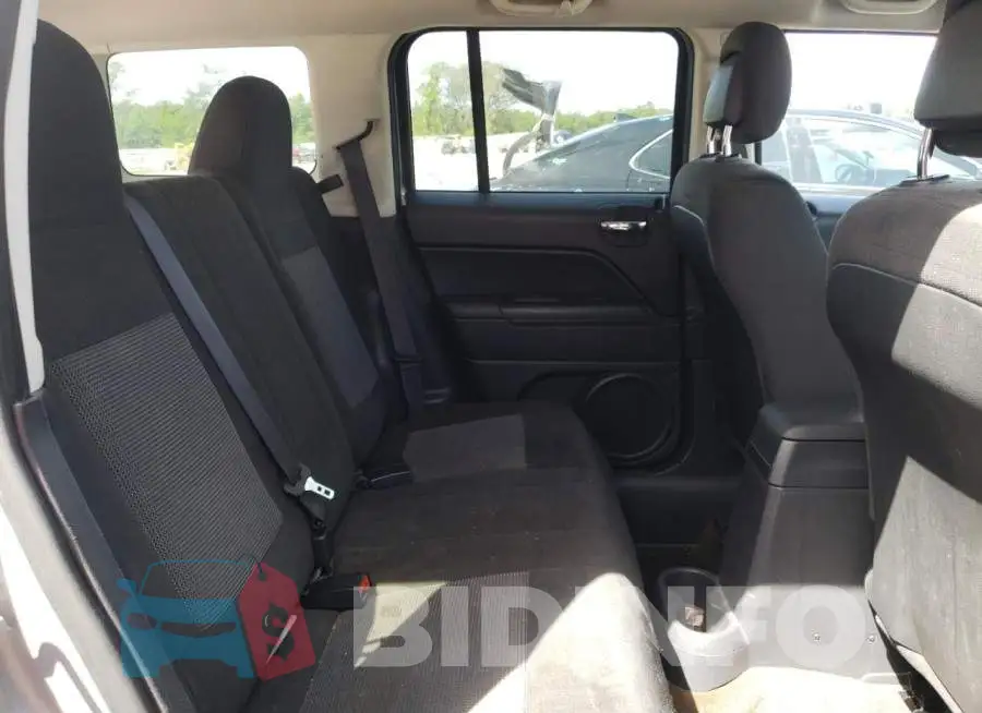 1C4NJPFA5HD150430 Photo# 11
