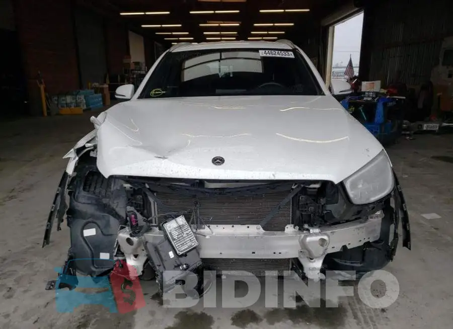 WDC0G8DB7LF687141 Photo# 5