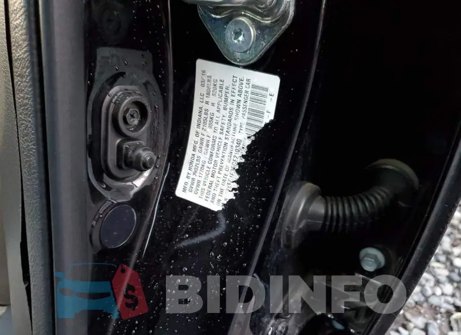 19XFC1F36GE210340 Photo# 12