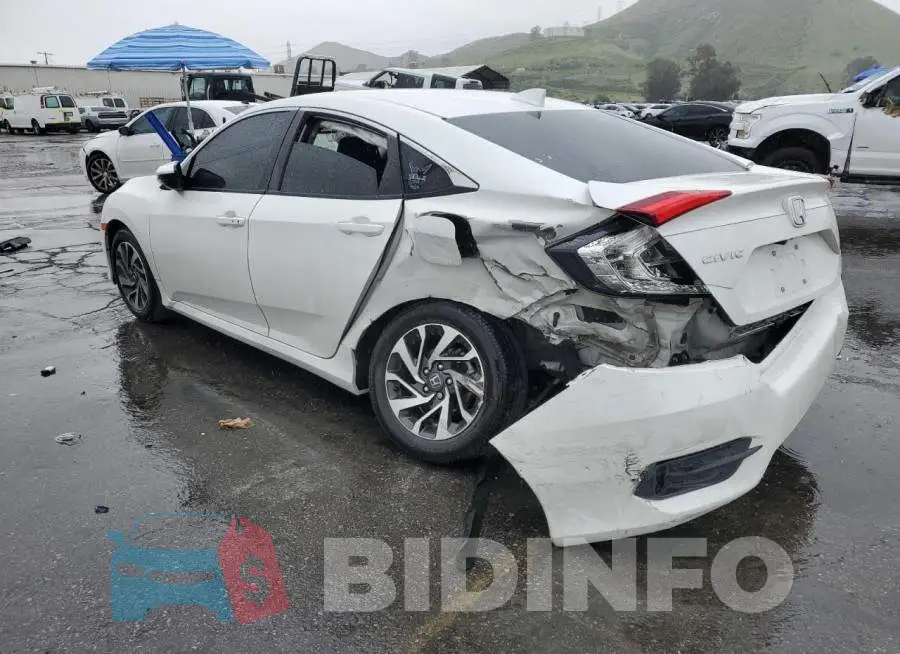 19XFC2F79JE206475 Photo# 2