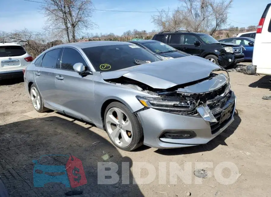 1HGCV2F90KA009652 Photo# 4