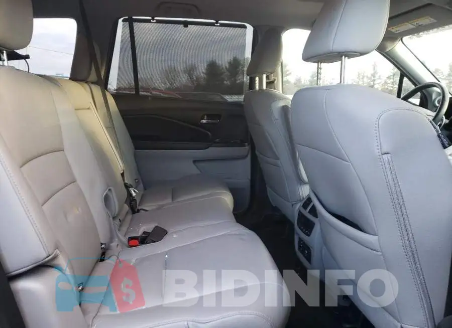 5FNYF6H96JB011076 Photo# 11