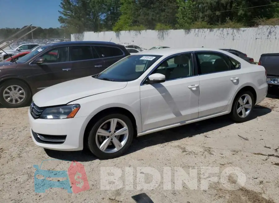 1VWBS7A32FC006911 Photo# 1