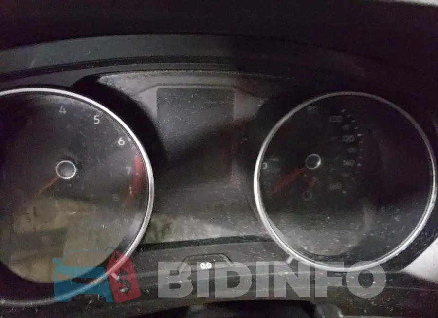 3VV2B7AX2JM222661 Photo# 9