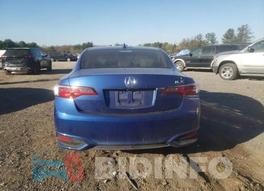 19UDE2F33JA004847 Photo# 6