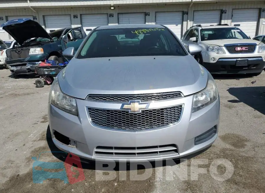 1G1PE5SB2E7124287 Photo# 5