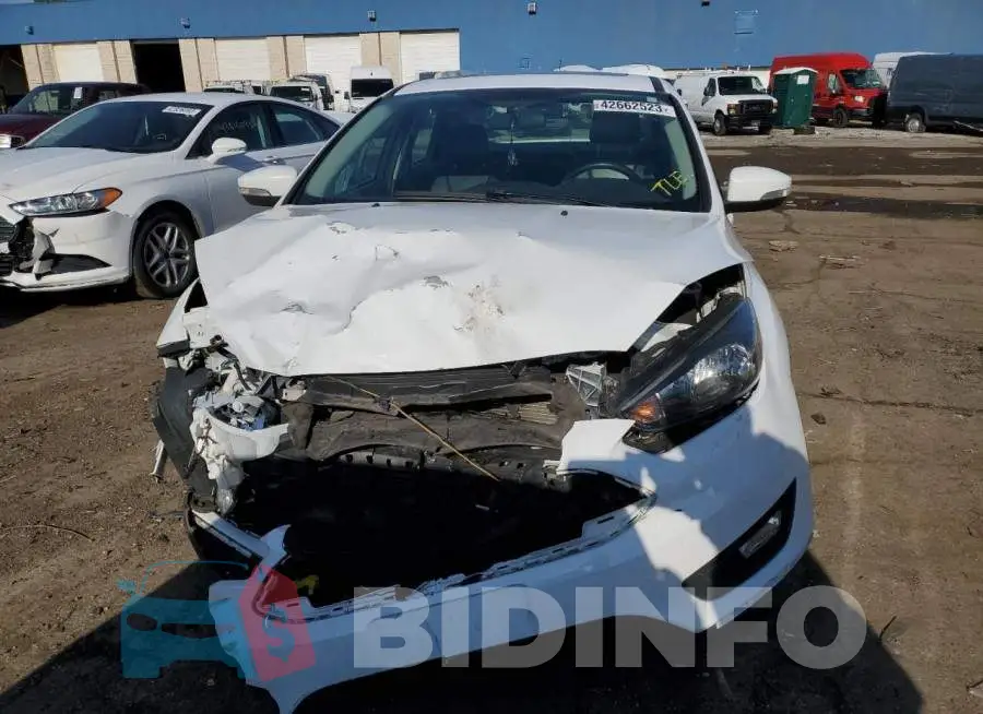 1FADP3F22FL379555 Photo# 5