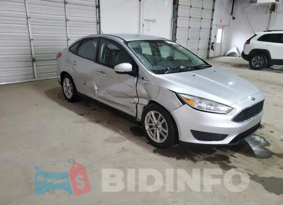 1FADP3F24GL403811 Photo# 4