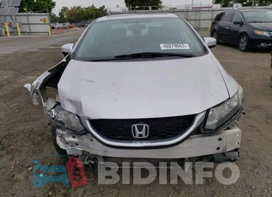 19XFB2F84EE207020 Photo# 5