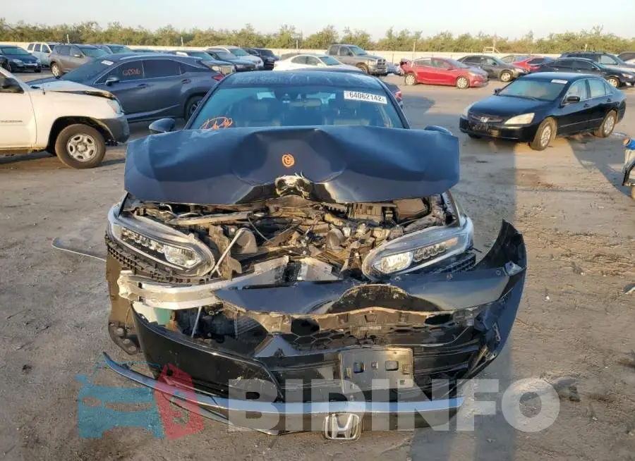 1HGCV1F37KA072737 Photo# 9
