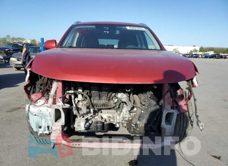 JA4AD3A35JZ005687 Photo# 5
