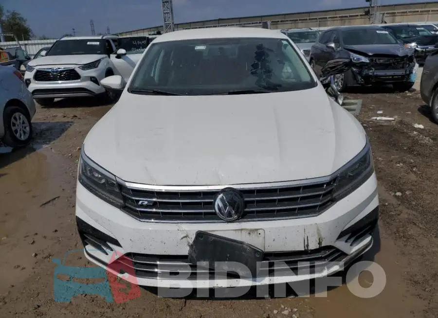 1VWDT7A33HC053809 Photo# 5