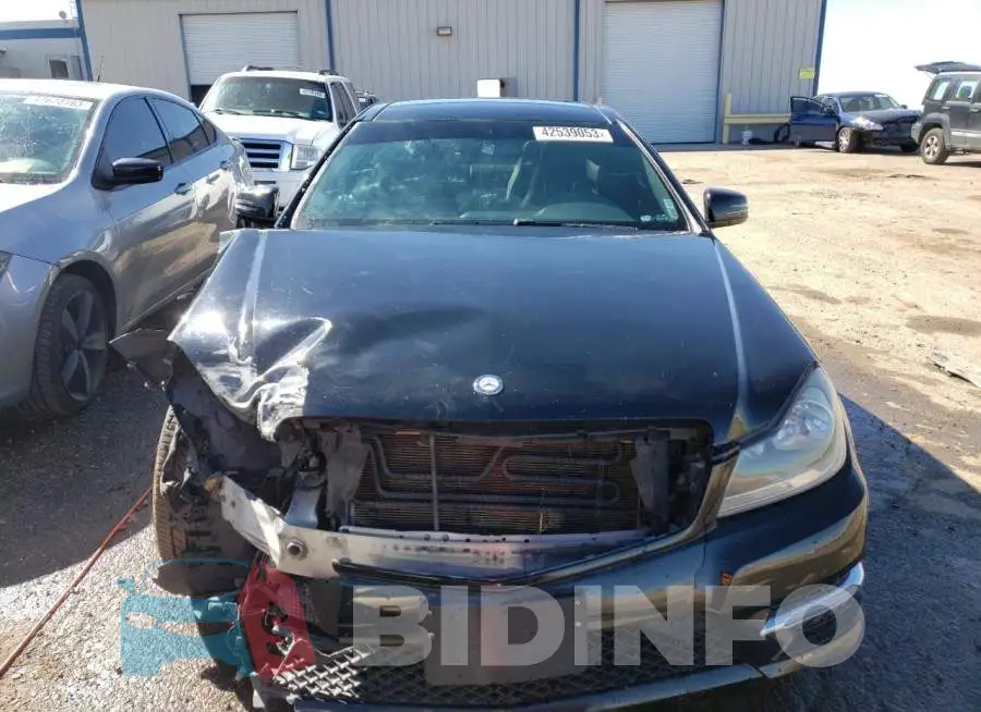 WDDGJ4HB4EG200053 Photo# 5