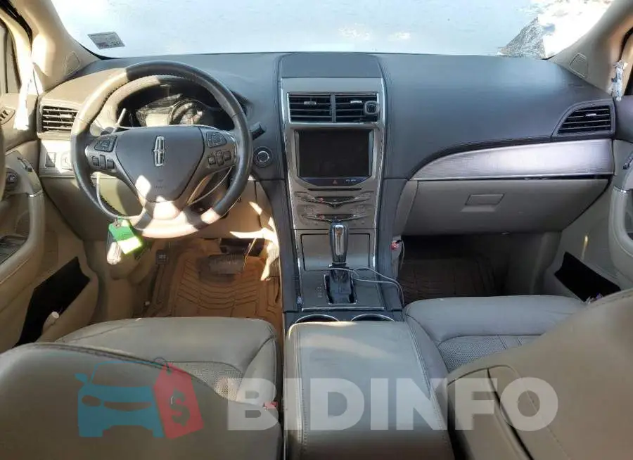 2LMDJ6JK0FBL22095 Photo# 8