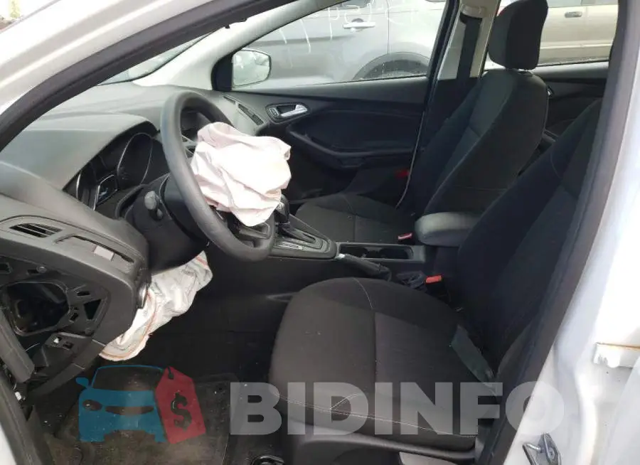 1FADP3F24HL299015 Photo# 7