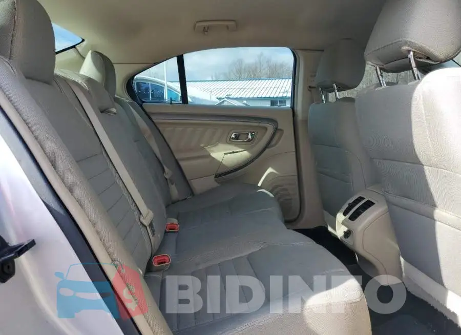 1FAHP2D8XGG132829 Photo# 10